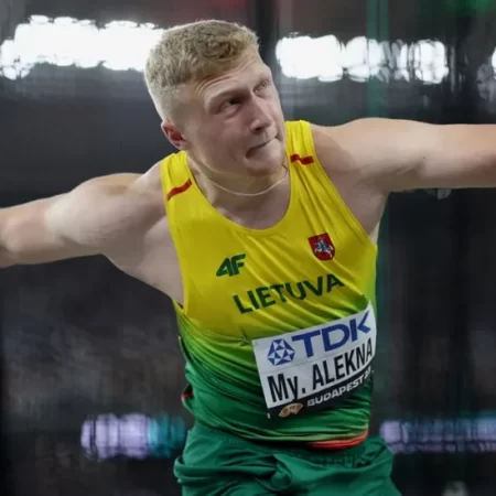 Mykolas Alekna breaks men’s discus record with 74.35m throw