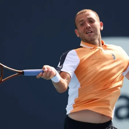 Dan Evans: Briton loses first clay-court match of season to Roberto Carballes Baena