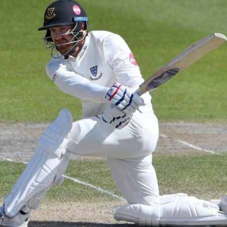 County Championship: Sussex hold nerve to beat Gloucestershire