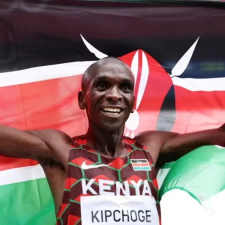 Eliud Kipchoge ‘expects’ to win third Olympic Games marathon