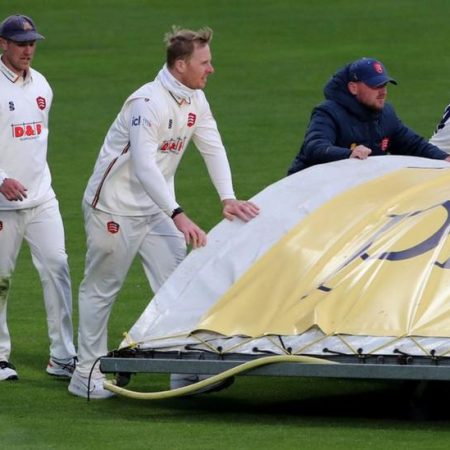 County Championship: Kent bat out rain-shortened day to draw at Essex