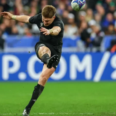 All Black Barrett wants ‘positive challenge’ at Leinster