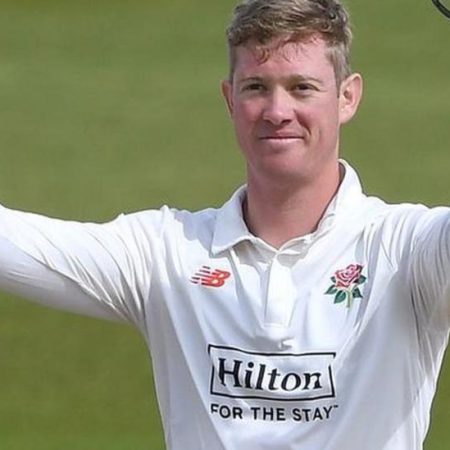 County Championship: Keaton Jennings helps Lancashire set up victory chance at Hampshire