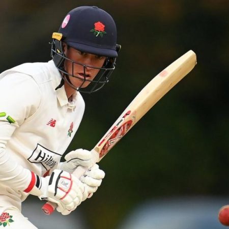 County Championship: Hampshire v Lancashire – Honours again even after day two