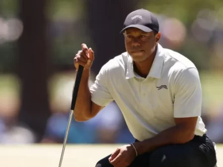 Masters 2024: Scottie Scheffler leads as Tiger Woods posts worst round at Augusta National