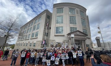 Workers’ unions clash over smoking in Atlantic City casinos