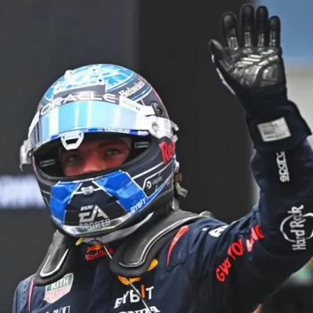 Verstappen wins Miami sprint from Leclerc